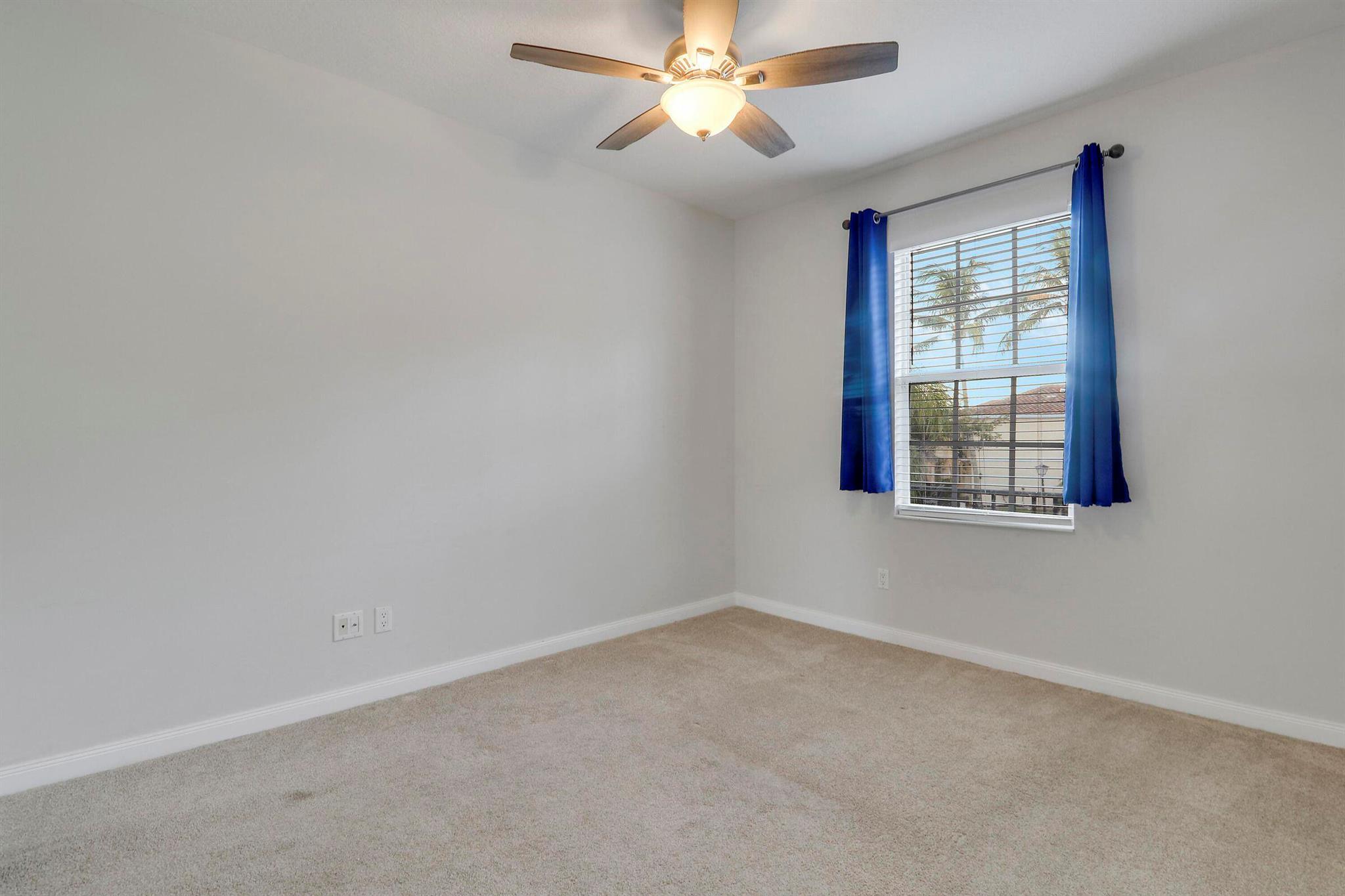 CATALINA LAKES - Residential Lease