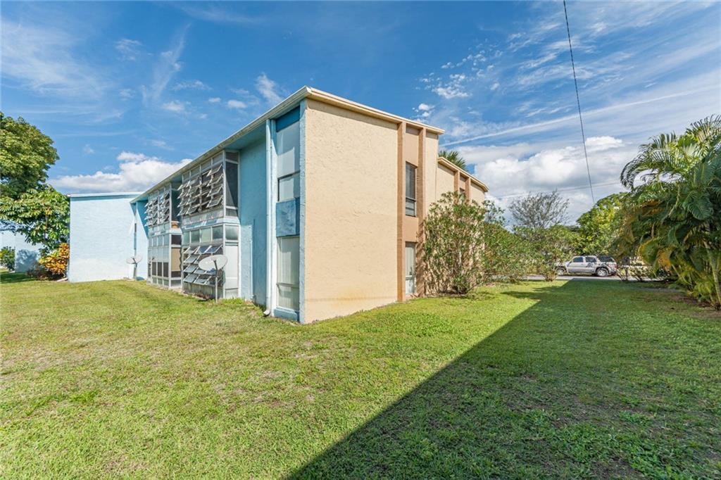 SUTTON PLACE CONDOMINIUM - Residential