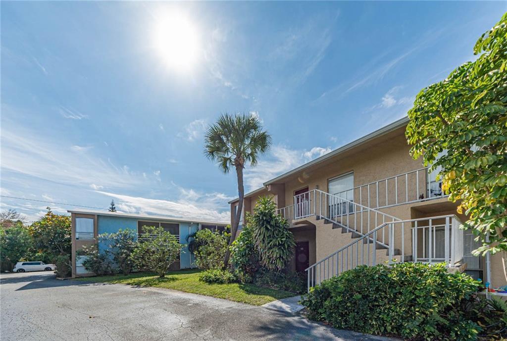 SUTTON PLACE CONDOMINIUM - Residential