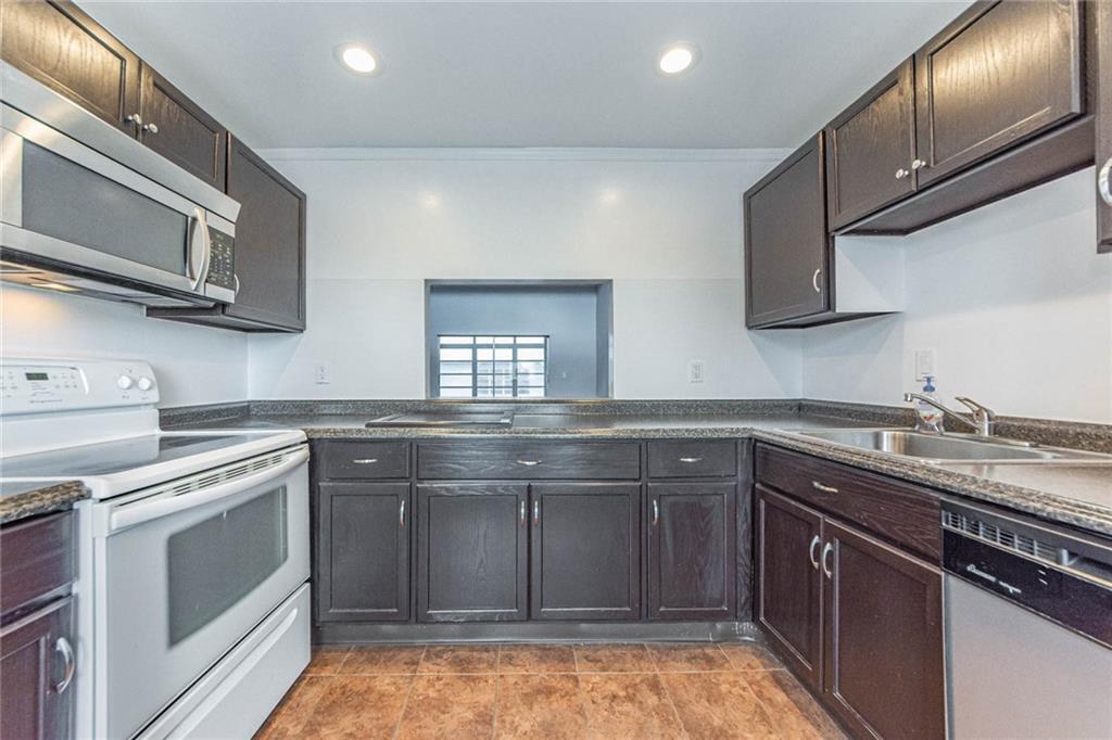 SUTTON PLACE CONDOMINIUM - Residential