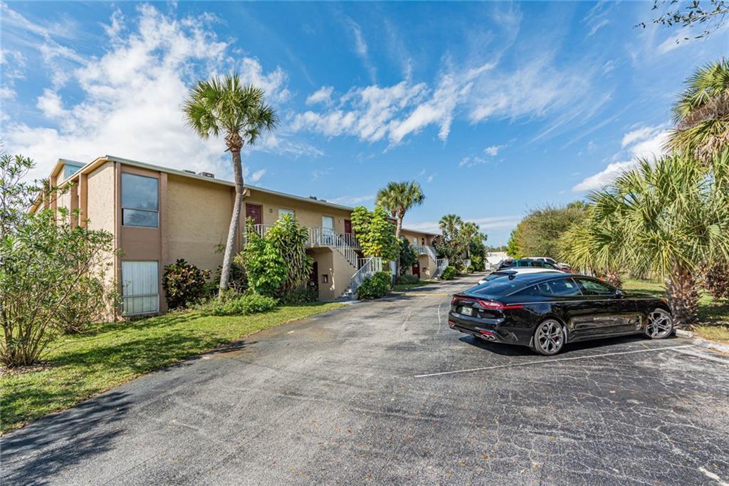 SUTTON PLACE CONDOMINIUM - Residential