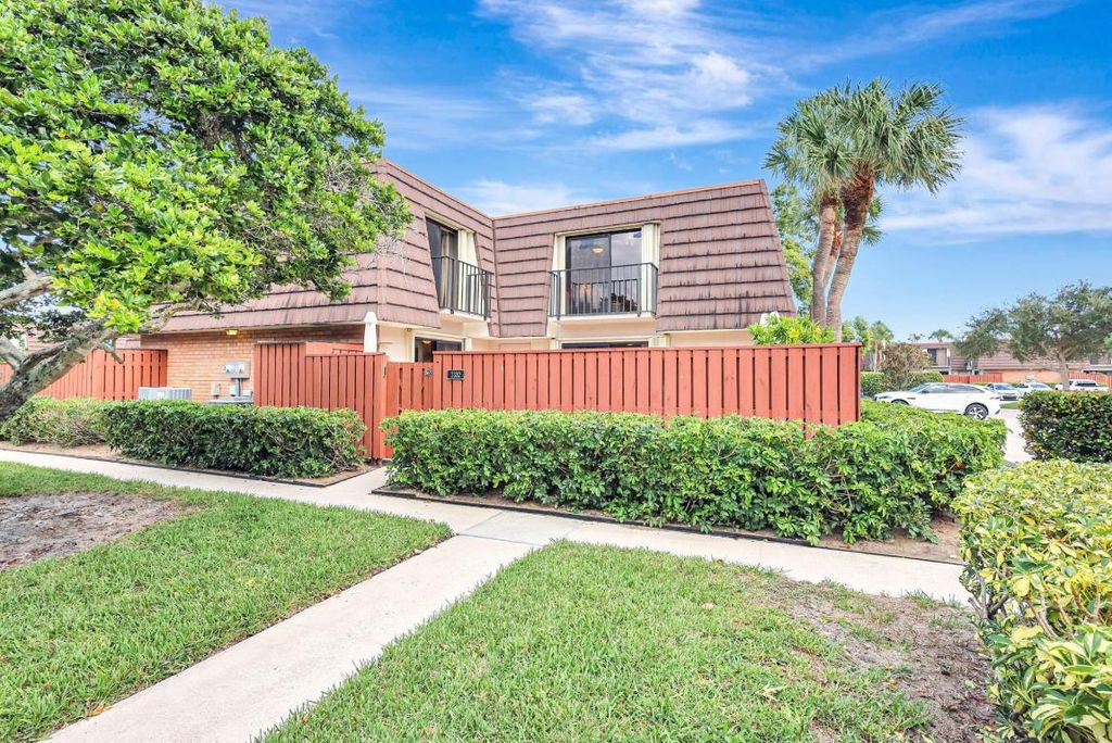 Photo of 2332 23rd Court #57d, Jupiter, FL 33477 (MLS # R11134907)