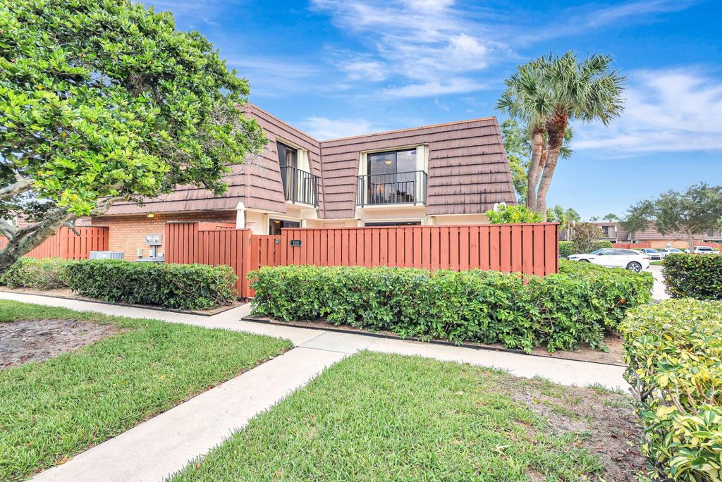 Photo of 2332 23rd Court #57d, Jupiter, FL 33477 (MLS # R11134907)