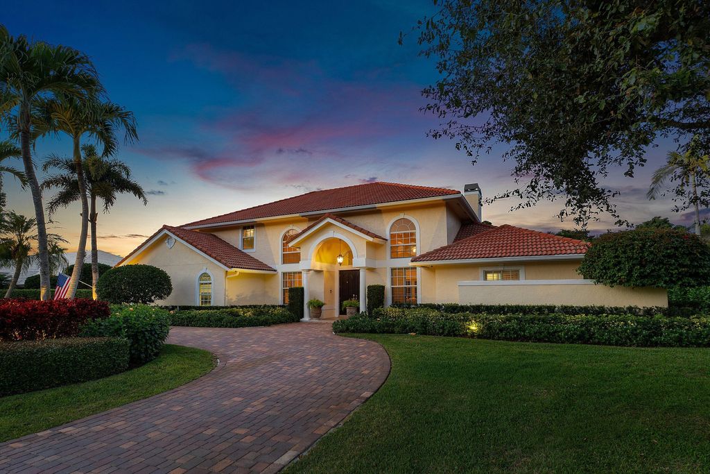 Photo of 4629 Gleneagles Drive, Boynton Beach, FL 33436 (MLS # R11162057)