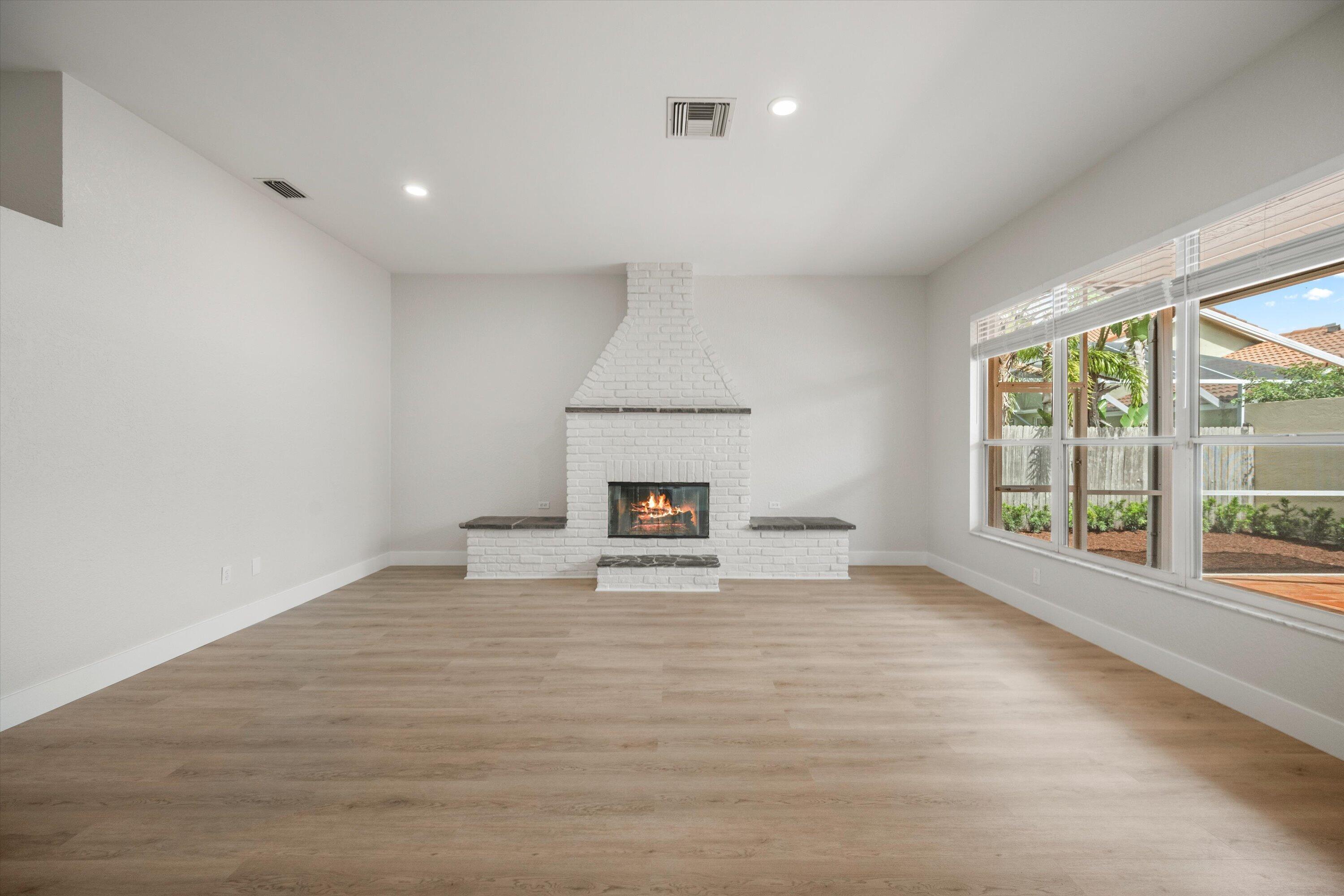 EMERALD FOREST OF WELLINGTON - Residential Lease