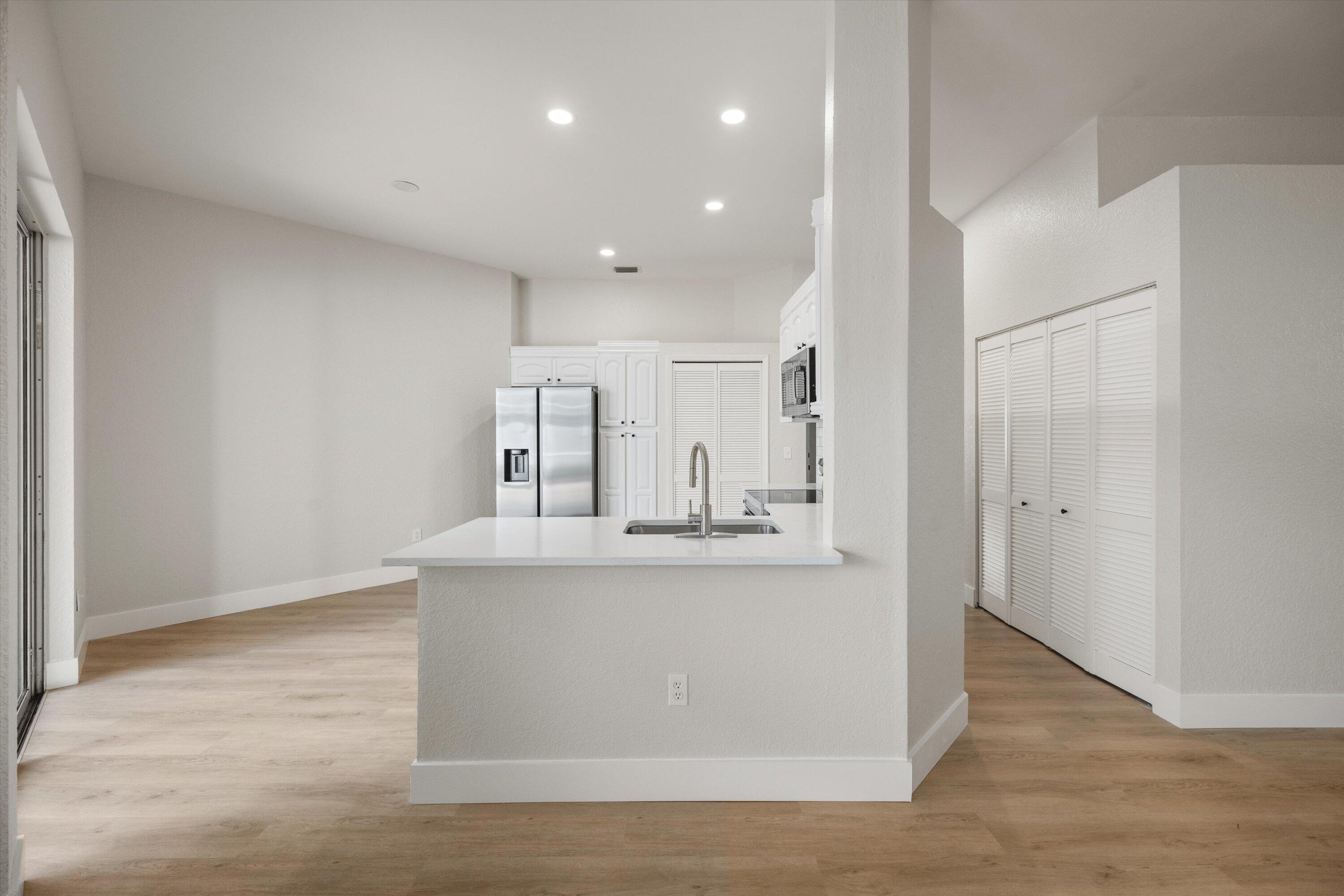 EMERALD FOREST OF WELLINGTON - Residential Lease