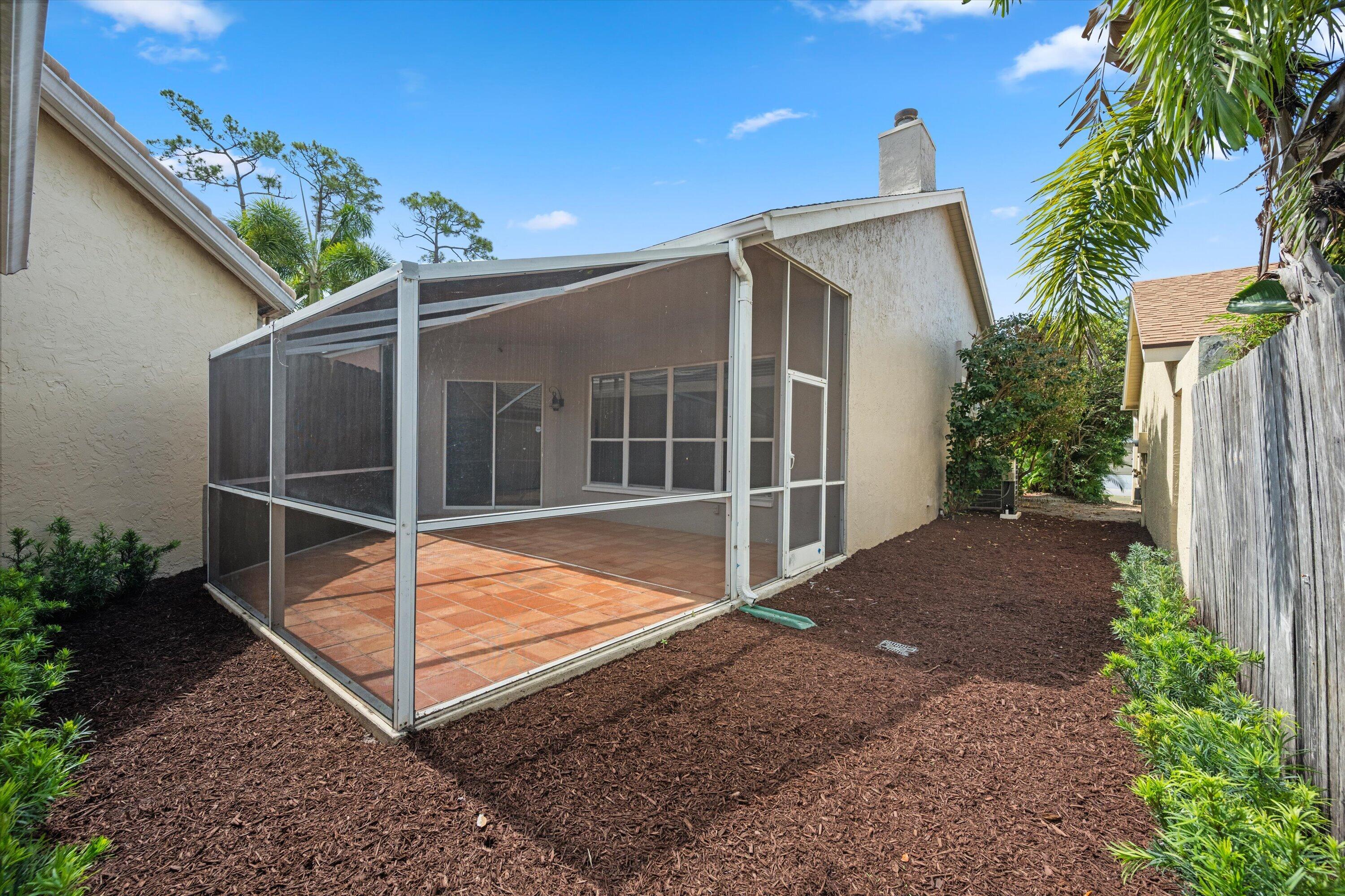 EMERALD FOREST OF WELLINGTON - Residential Lease