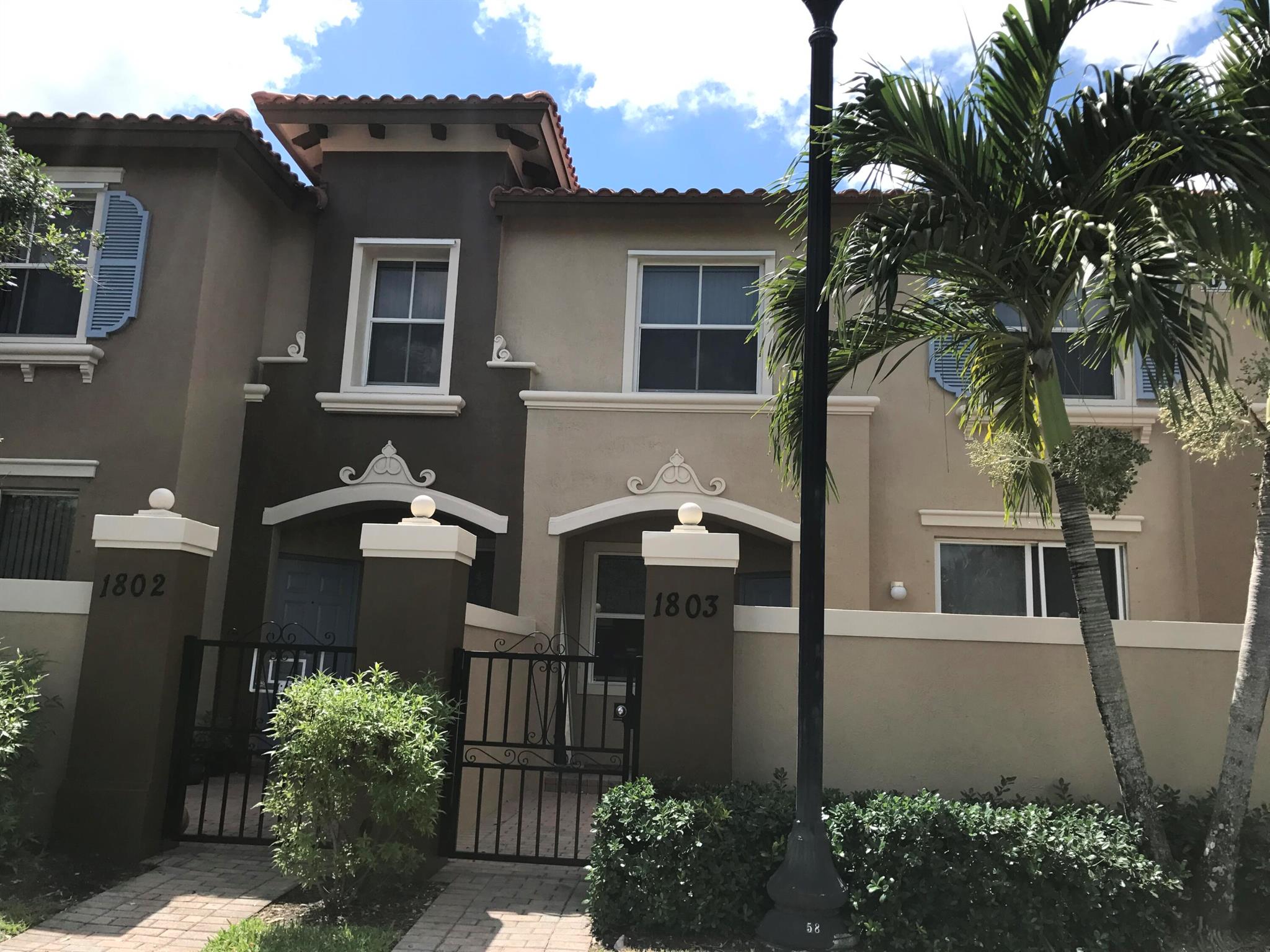 LINKS AT EMERALD DUNES CO - Residential Lease