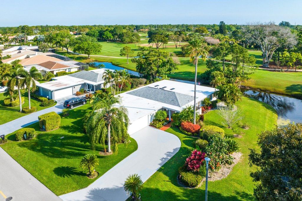 Photo of 6689 Eastpointe Pines Street, Palm Beach Gardens, FL 33418 (MLS # R10969134)