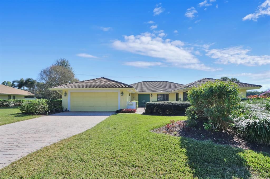 Photo of 1493 SW Troon Circle Cir, Palm City, FL 34990 (MLS # R10688636)