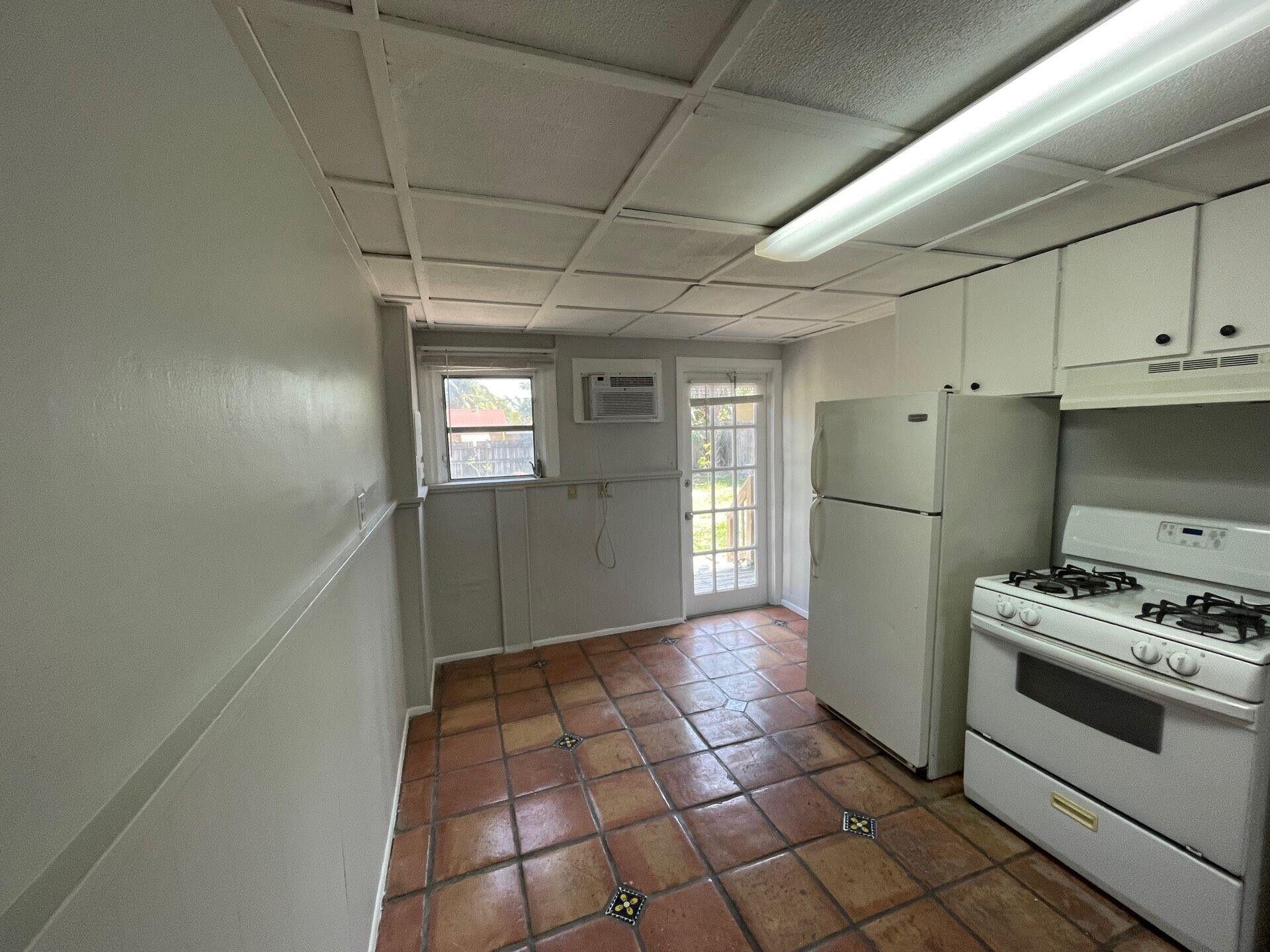 SEMINOLE HEIGHTS LT 21 BLK 2 - Residential Income