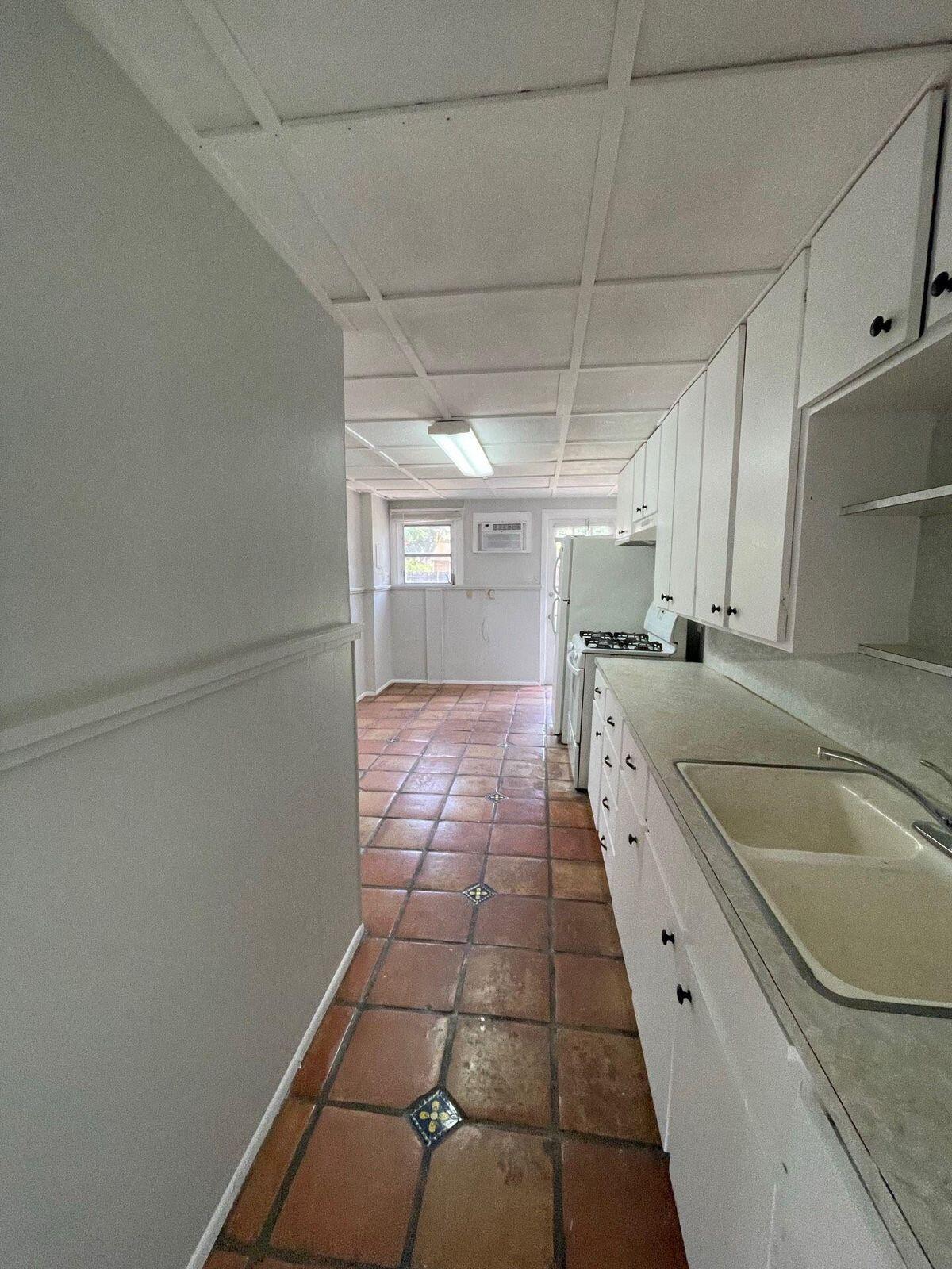 SEMINOLE HEIGHTS LT 21 BLK 2 - Residential Income