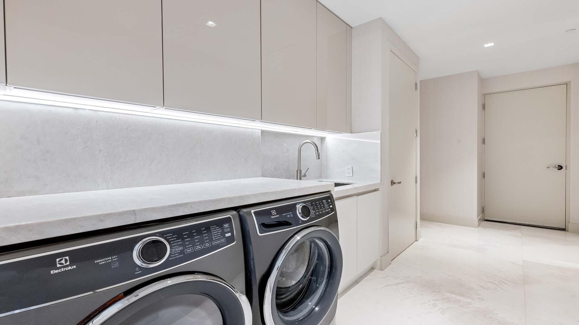 BOCA BEACH RESIDENCES CON - Residential