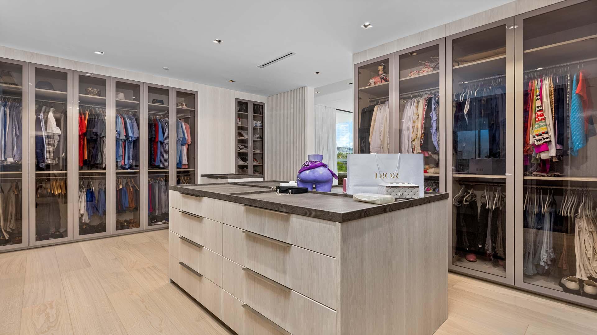 BOCA BEACH RESIDENCES CON - Residential
