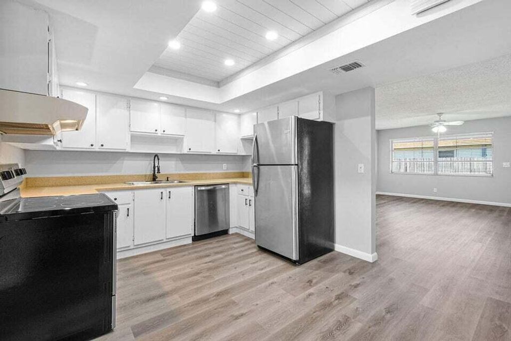 Photo of 9046 E Highland Pines Boulevard E, Palm Beach Gardens, FL 33418 (MLS # R11039574)