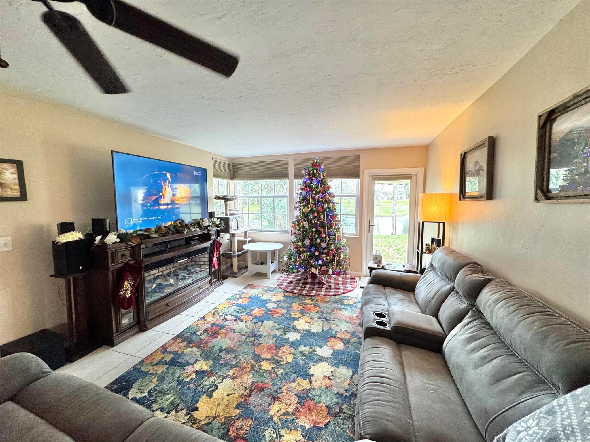 PALM BEACH TRACE COND DEC - Residential