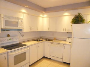 AQUARIUS CONDO - Residential Lease