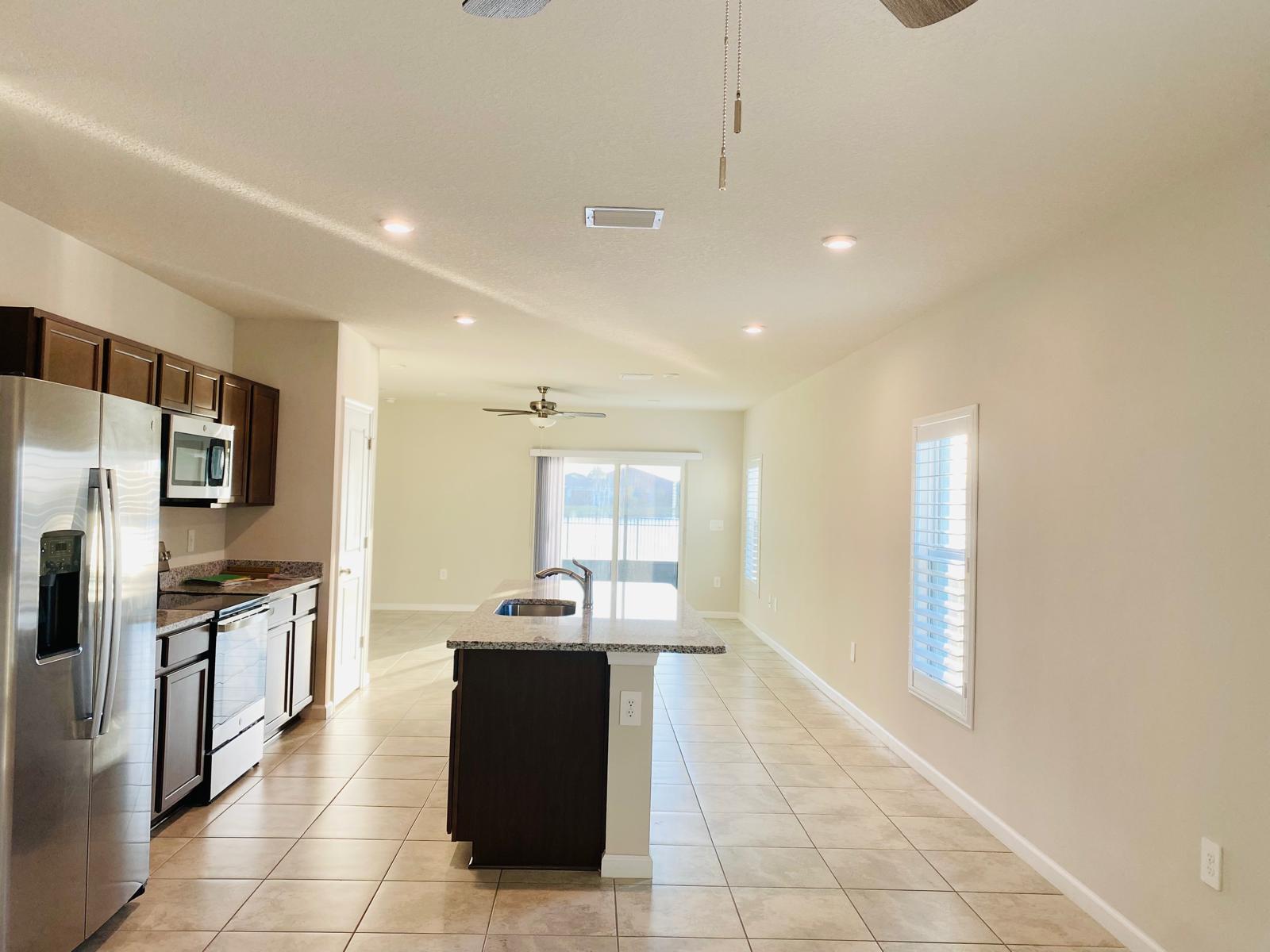 AVALON CROSSING PHASE II - Residential Lease