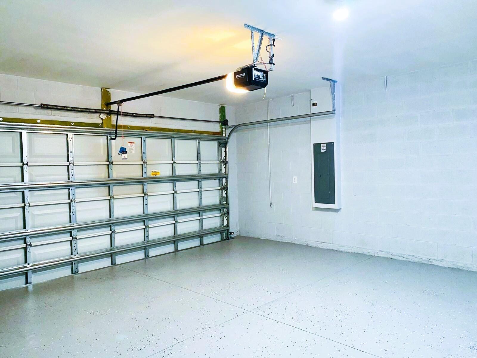 AVALON CROSSING PHASE II - Residential Lease