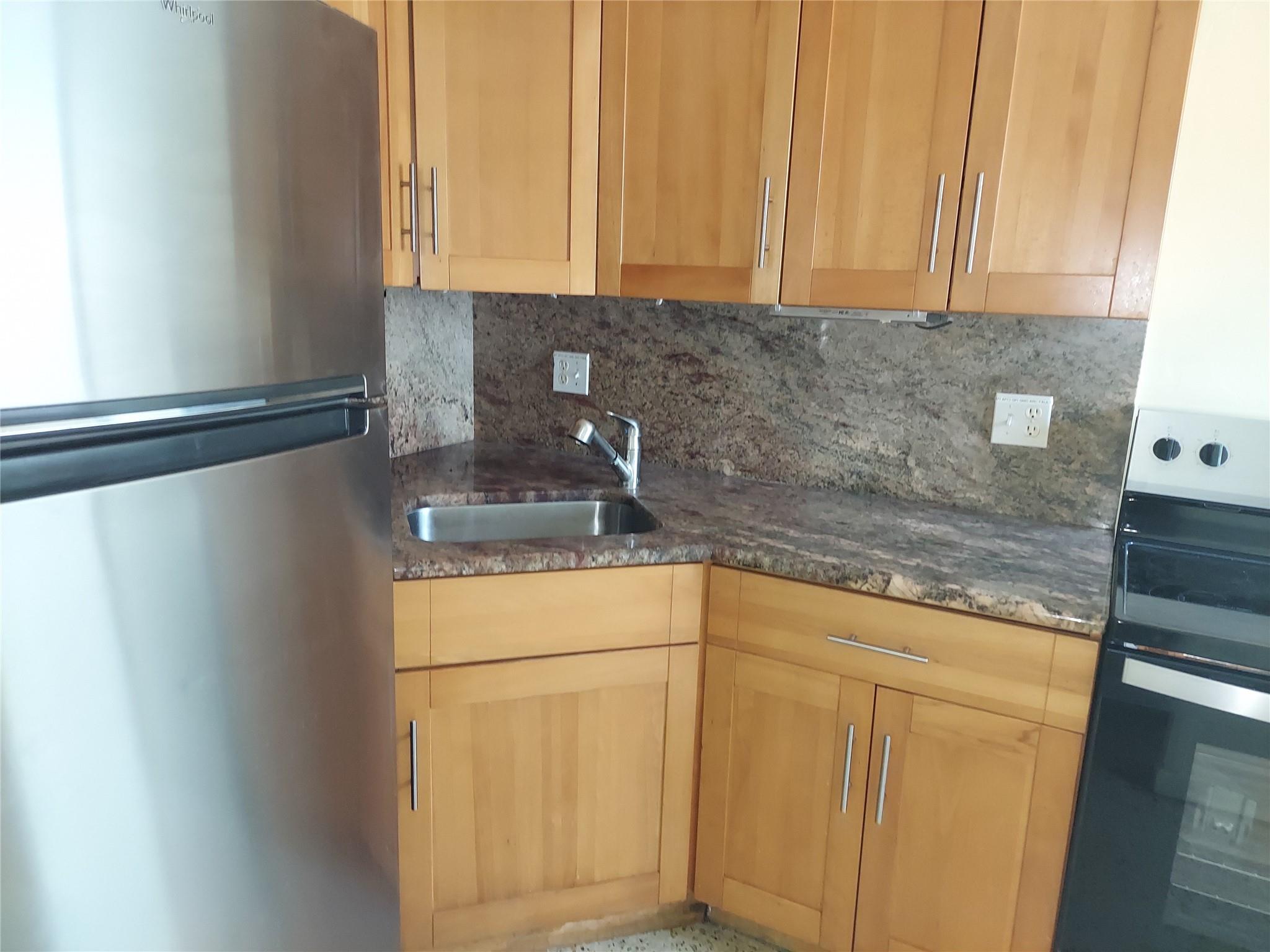 pinewood place - Residential Lease