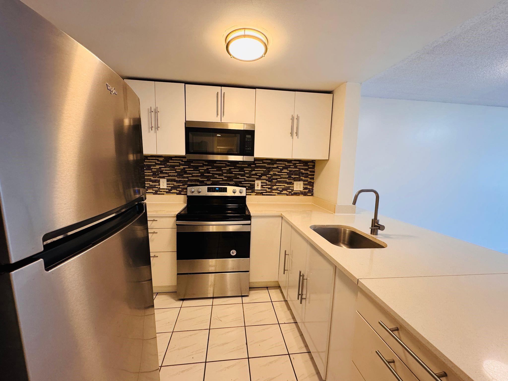 Bright & Comfortable 1-Bedroom Condo in Brookfield – Excellent Location! Located on the 1st floor of the popular Brookfield community. Offering a spacious layout with abundant natural light, this unit features ceramic tile flooring throughout and a private balcony with tranquil garden views. Enjoy a peaceful and secure environment in an all-ages community with on-site amenities, including a refreshing pool and plenty of parking. Ideally situated near shopping, dining, public transportation, and major highways such as the Turnpike—making daily commutes a breeze. Move in ready, don’t miss out!