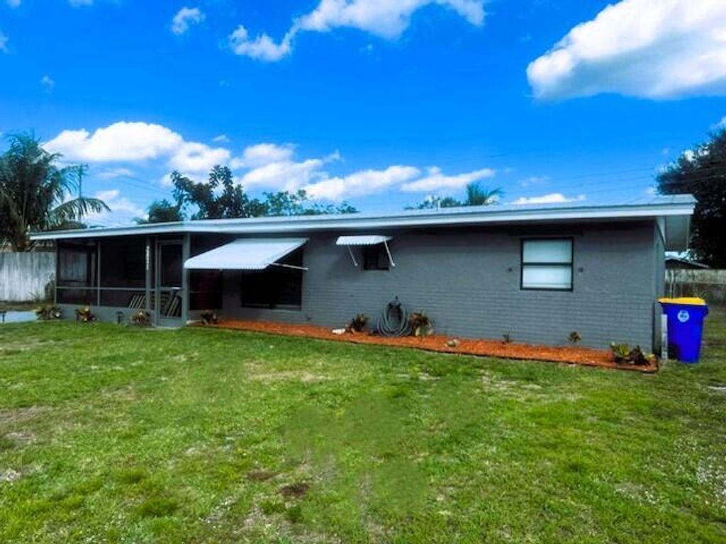 Photo of 2871 NE Savannah Road, Jensen Beach, FL 34957 (MLS # R10955442)