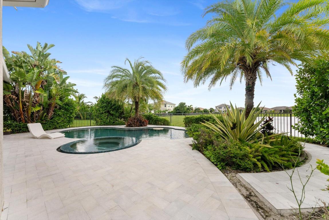 HAMMOCKS OF WESTLAKE - Residential