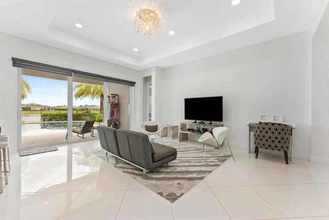 HAMMOCKS OF WESTLAKE - Residential