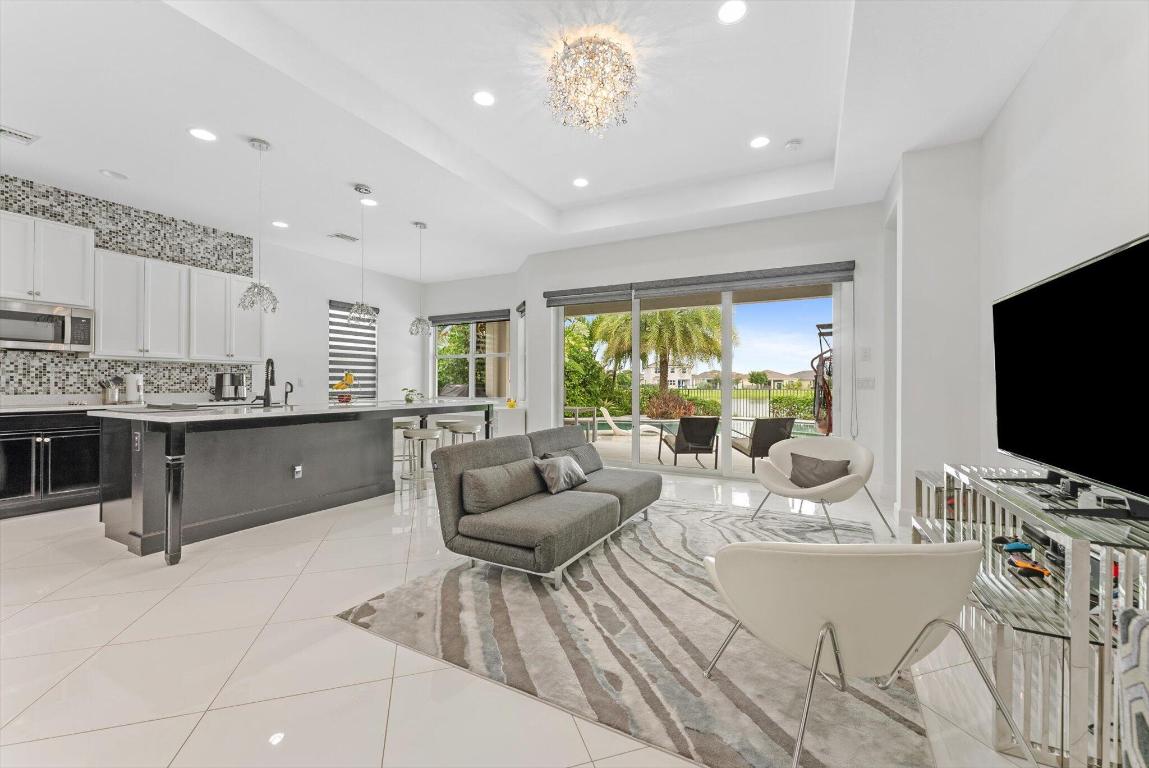 HAMMOCKS OF WESTLAKE - Residential