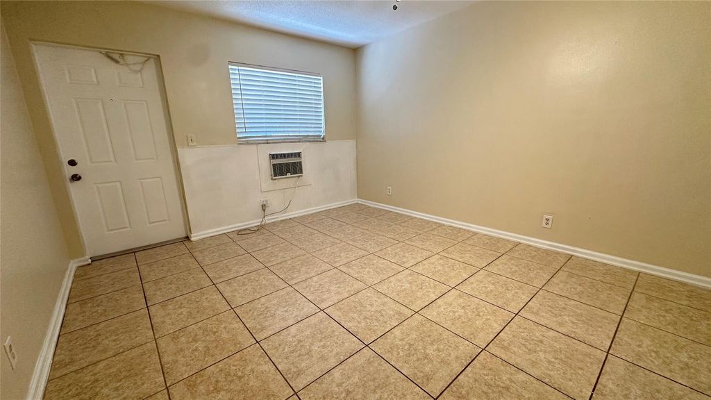 Photo of 1973 NE 4th Street #4, Deerfield Beach, FL 33441 (MLS # F10555450)