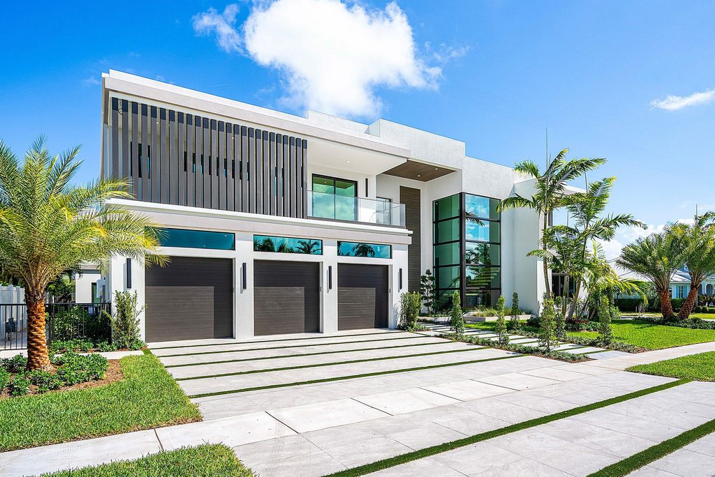 Photo of 299 NE 7th Street, Boca Raton, FL 33432 (MLS # R11168746)