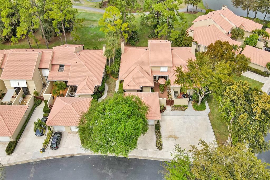 Photo of 114 Old Meadow Way, Palm Beach Gardens, FL 33418 (MLS # R10784960)