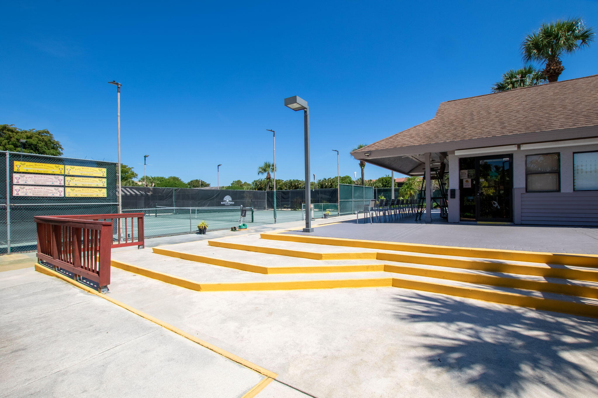 BANYAN SPRINGS LAKESIDE CONDO 3 - Residential