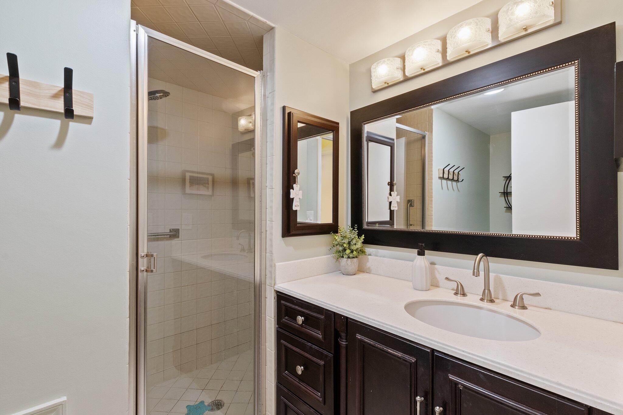 BANYAN SPRINGS LAKESIDE CONDO 3 - Residential