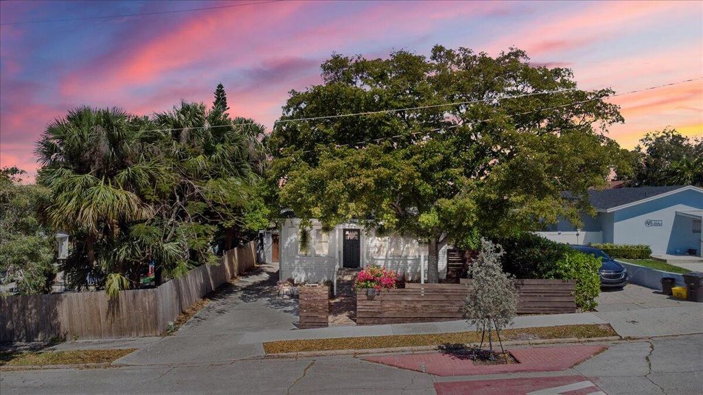 Photo of 815 Omar Road, West Palm Beach, FL 33405 (MLS # R11166266)