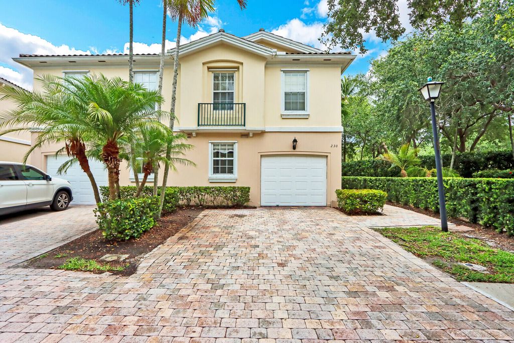 Photo of 230 Fortuna Drive Dr, Palm Beach Gardens, FL 33410 (MLS # R10807036)