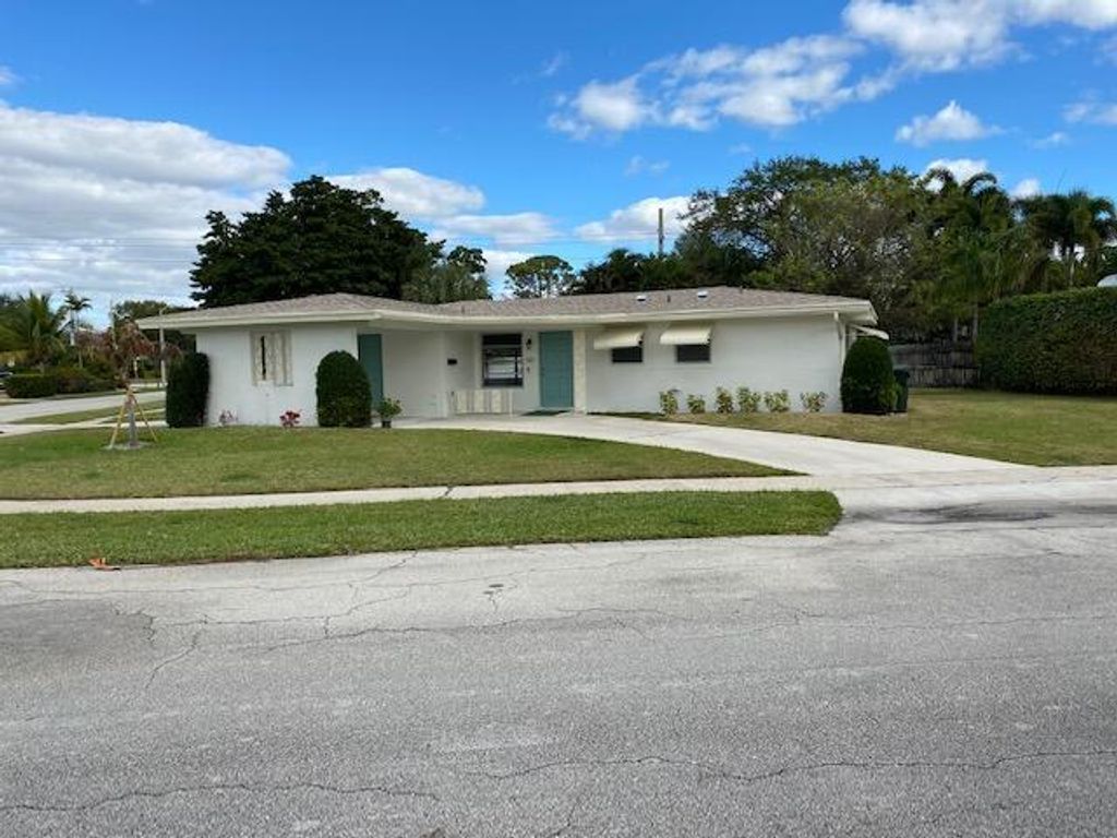 Photo of 851 W Royal Palm Road, Boca Raton, FL 33486 (MLS # R10764092)