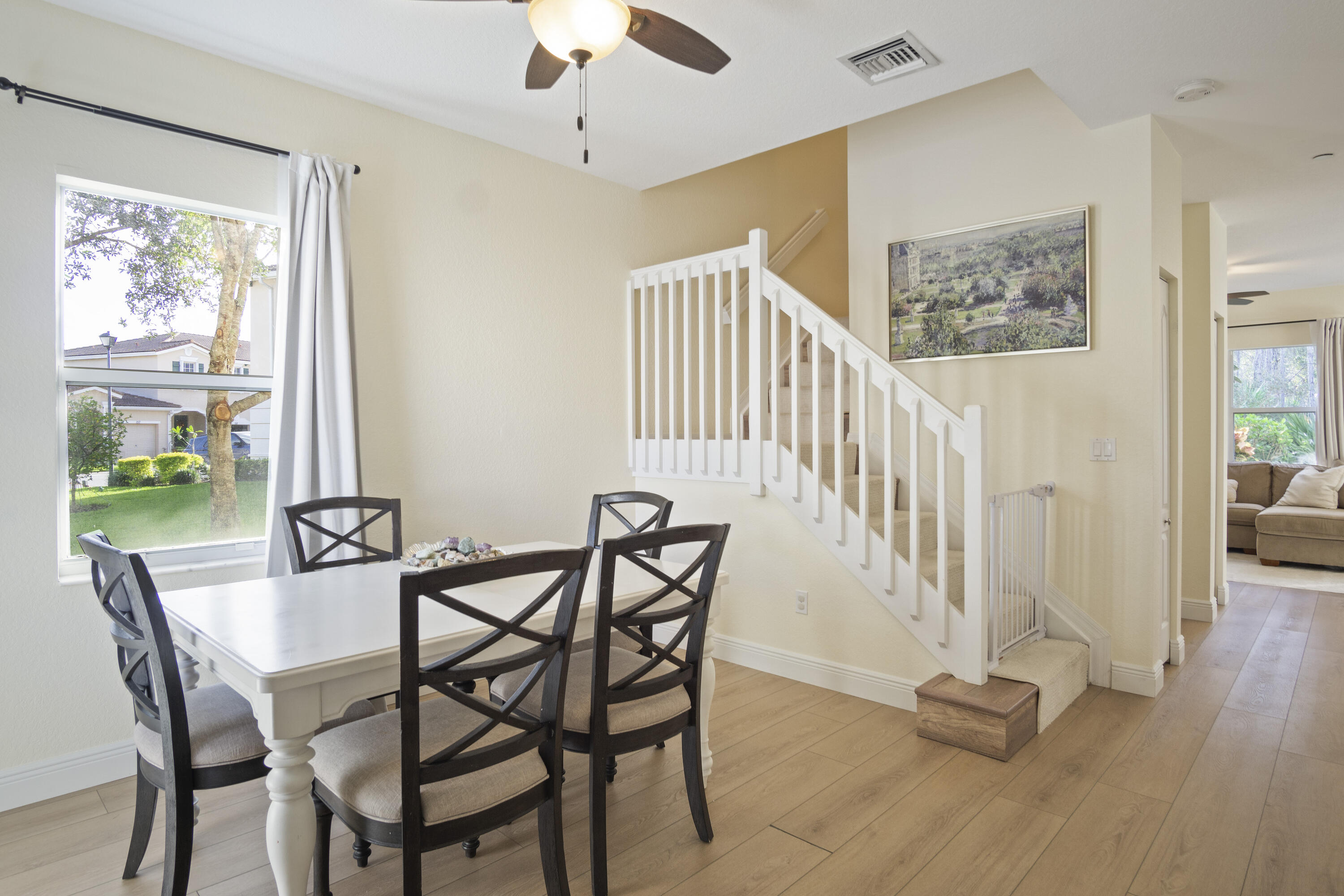 192 SW Otter Run Place