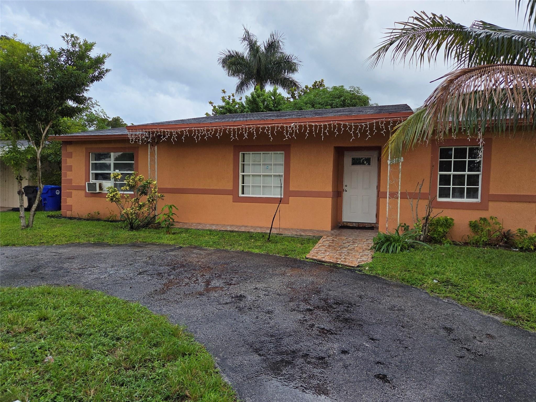 7818 SW 7TH Court