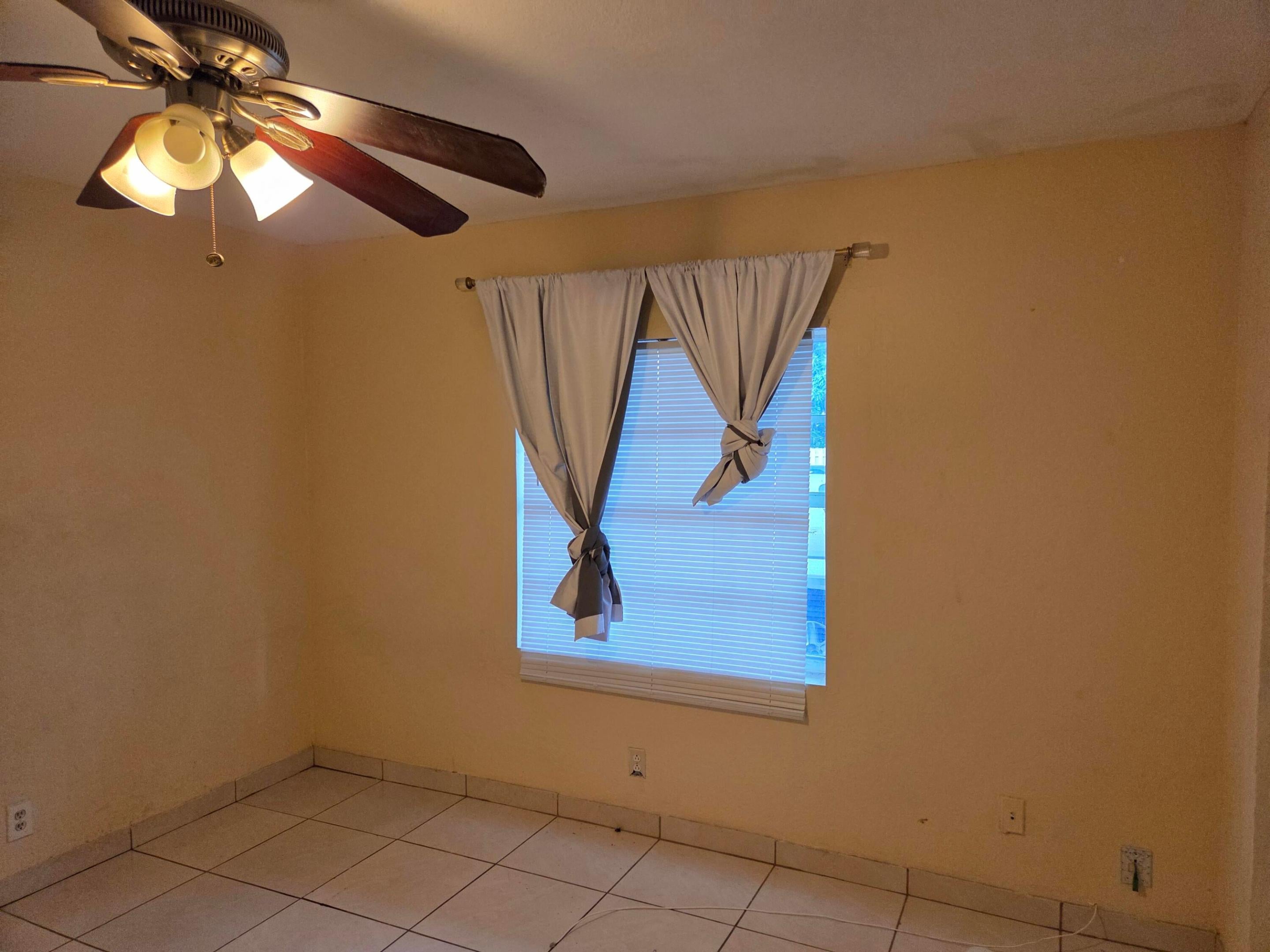 7818 SW 7TH Court