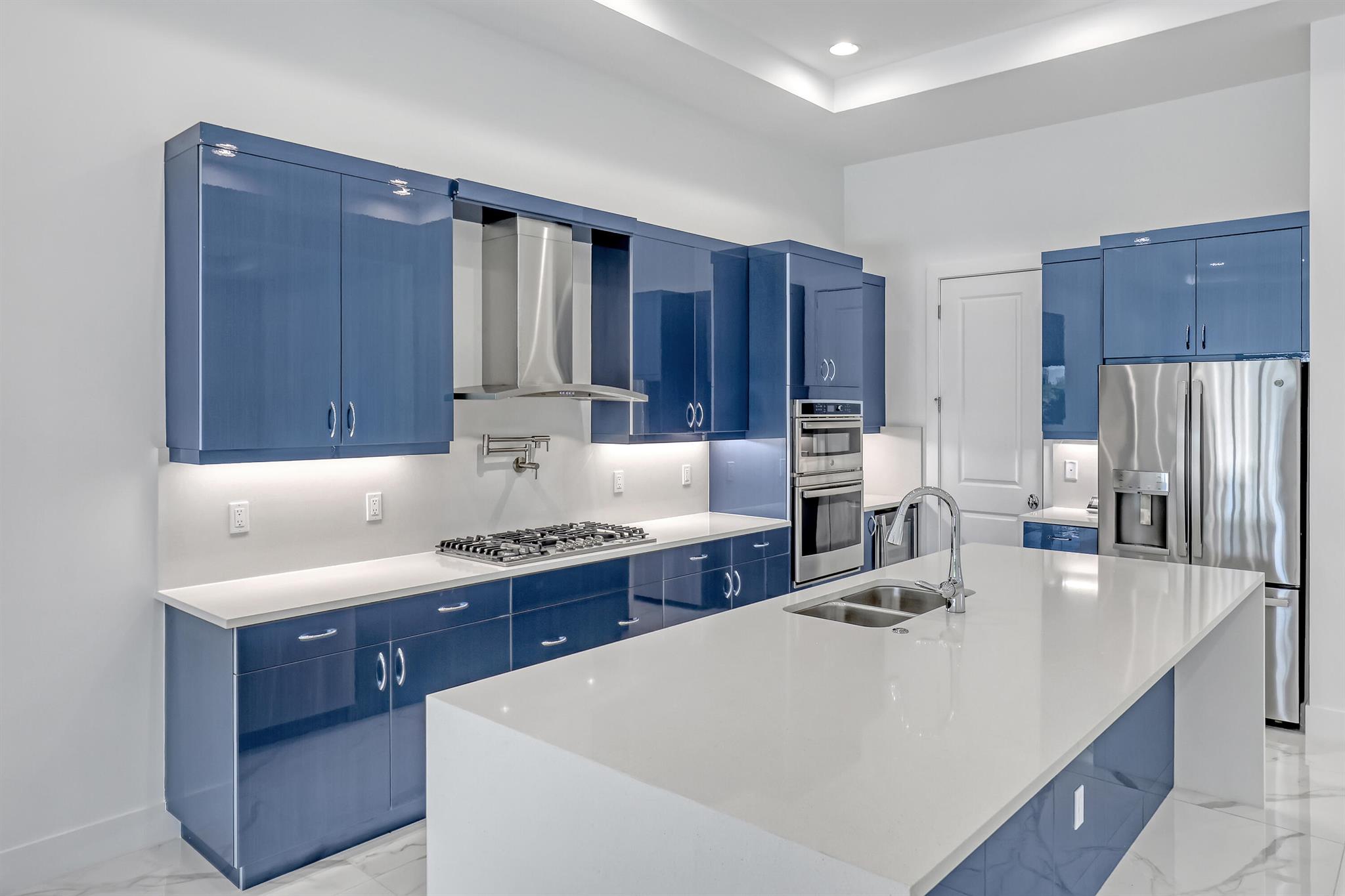 13501 Artisan Circle