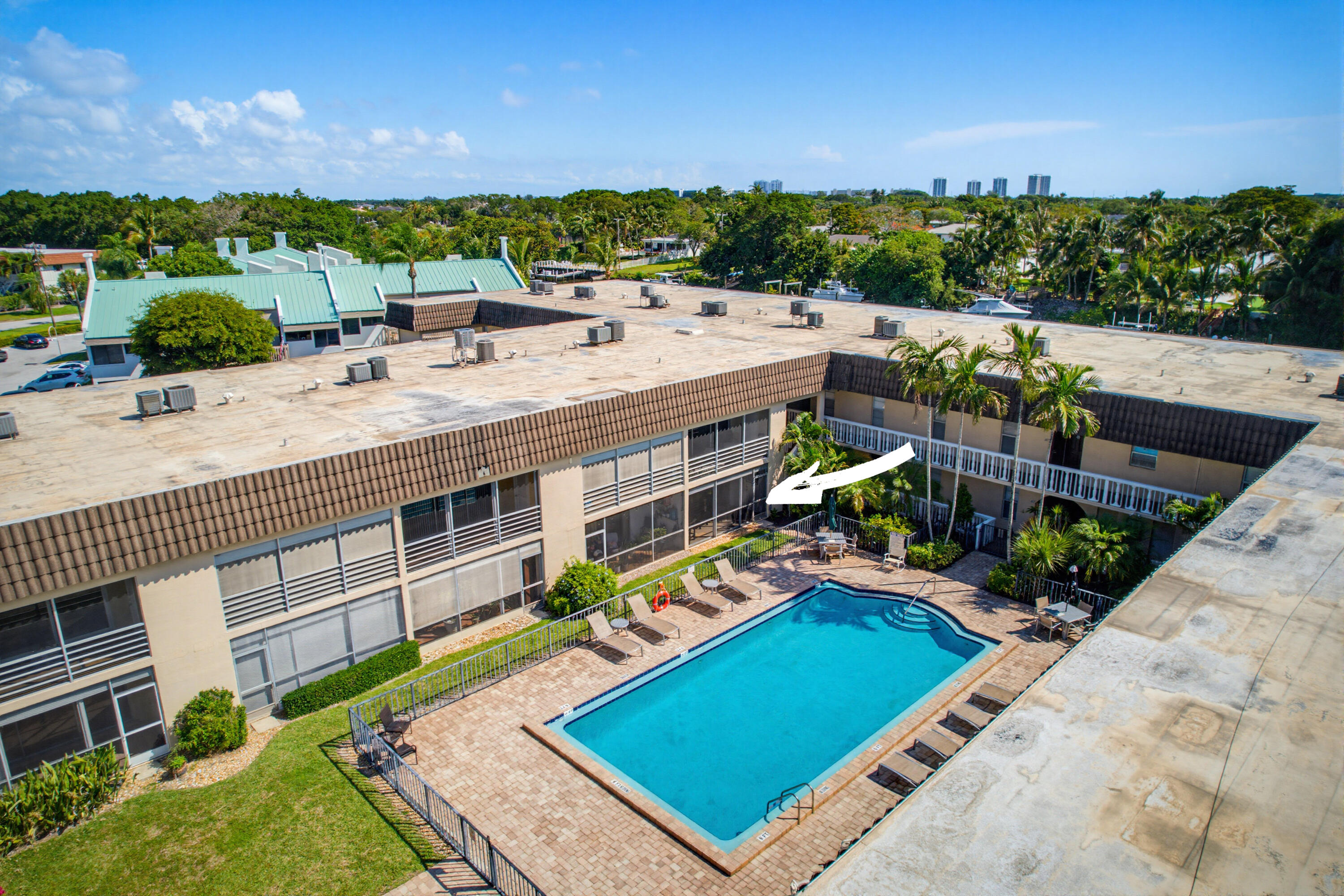 342 Southwind Drive 118, North Palm Beach, FL, 33408/$210,000 4 342 Southwind Drive 118