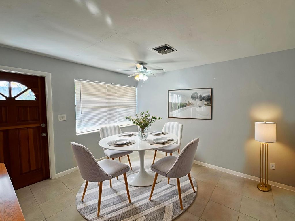 Photo of 8761 40th Terrace N #1, Palm Beach Gardens, FL 33410 (MLS # R11156268)