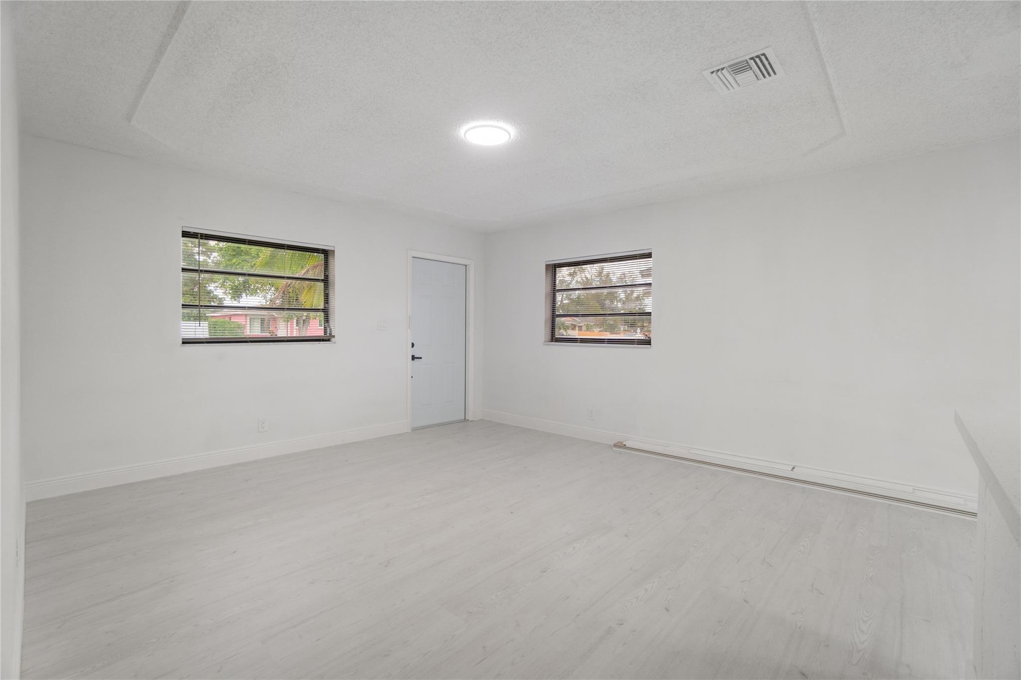2910 NW 26th St