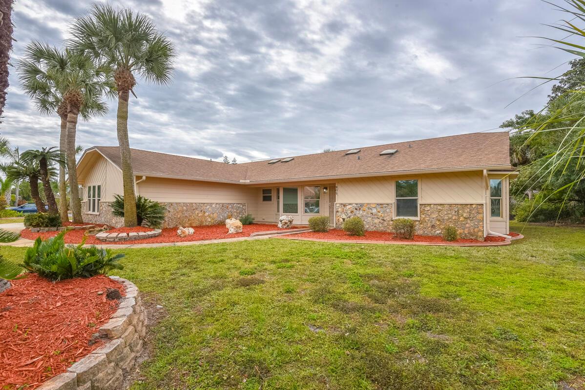 905 Pelican Bay Drive