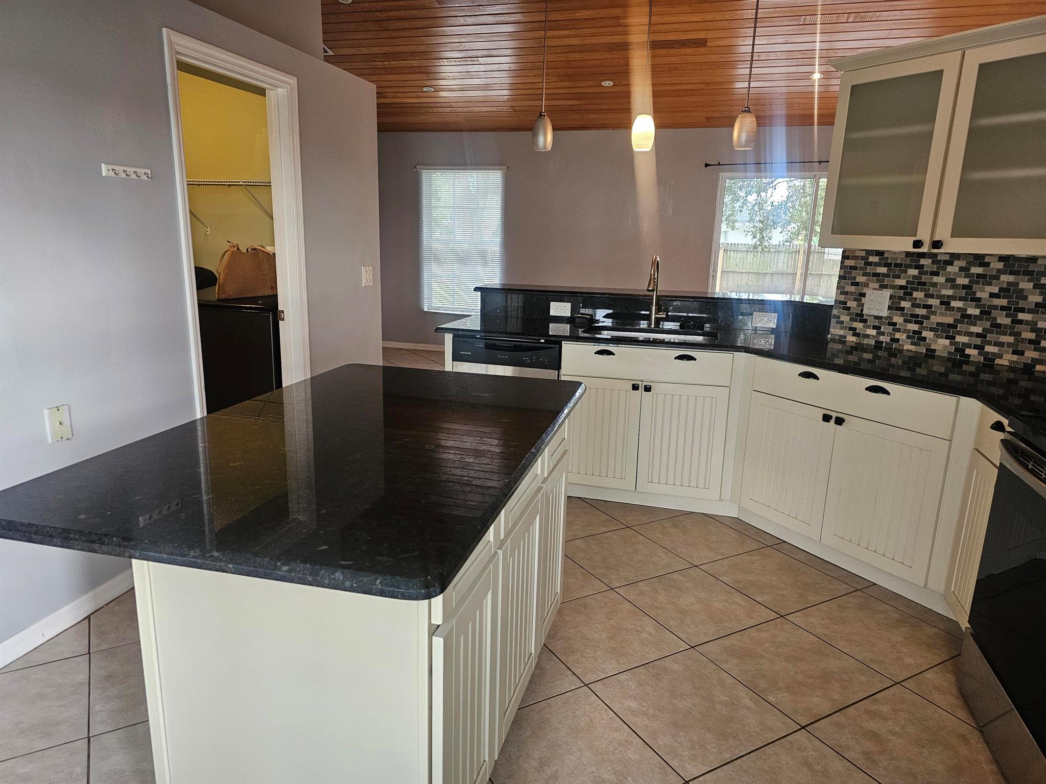 PORT ST LUCIE SECTION 33 - Residential Lease