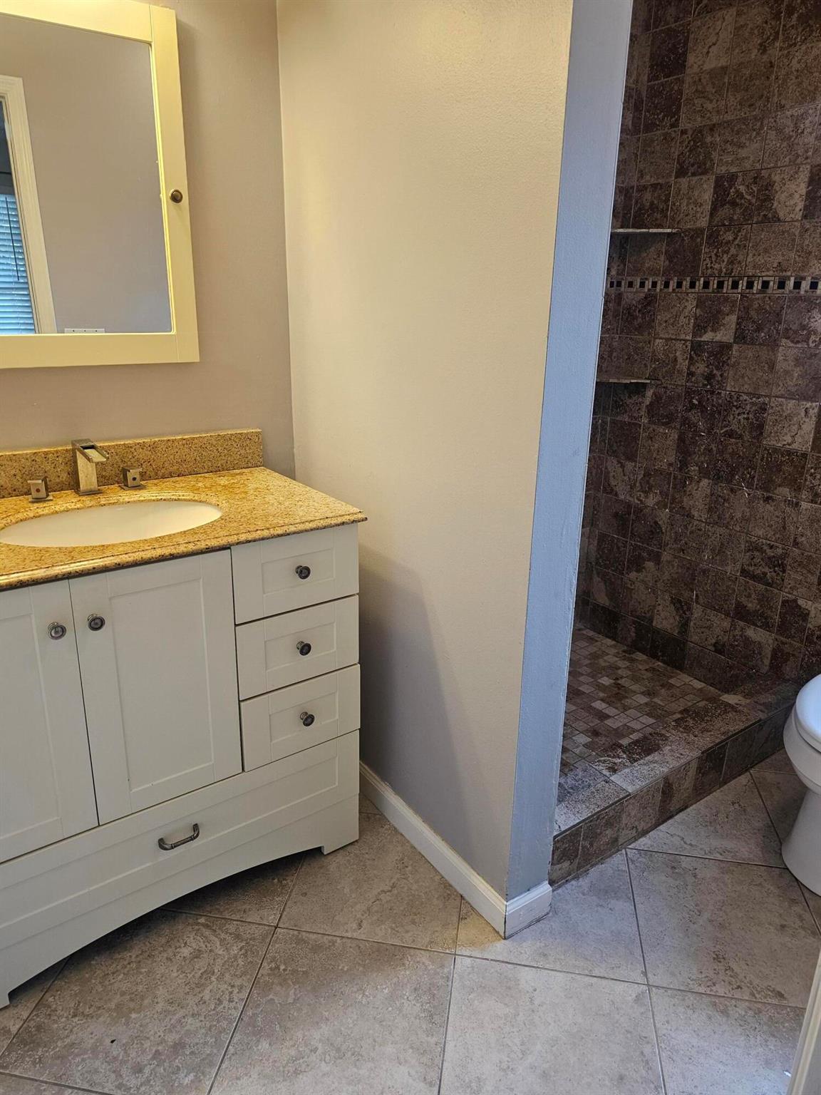 PORT ST LUCIE SECTION 33 - Residential Lease