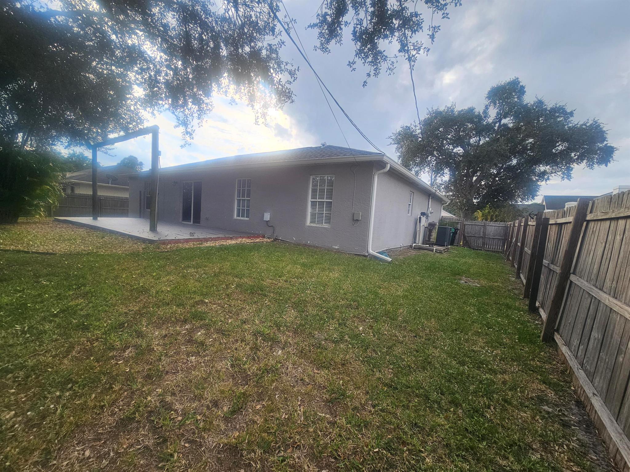 PORT ST LUCIE SECTION 33 - Residential Lease