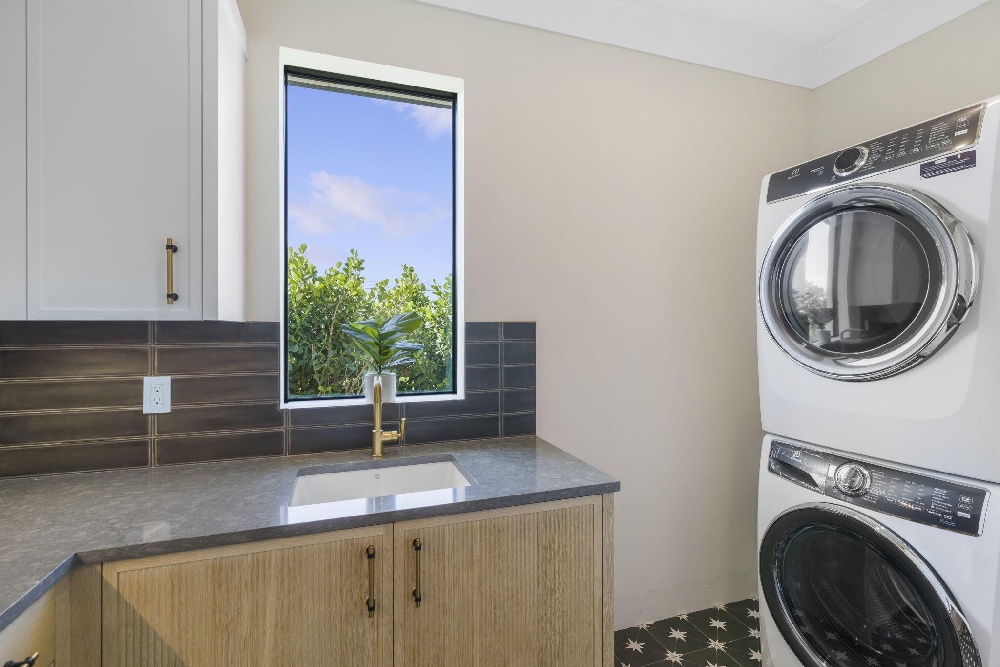 BLUE CYPRESS REPL AT PALM - Residential Lease