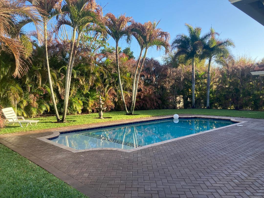 8437 SE Woodcrest Place